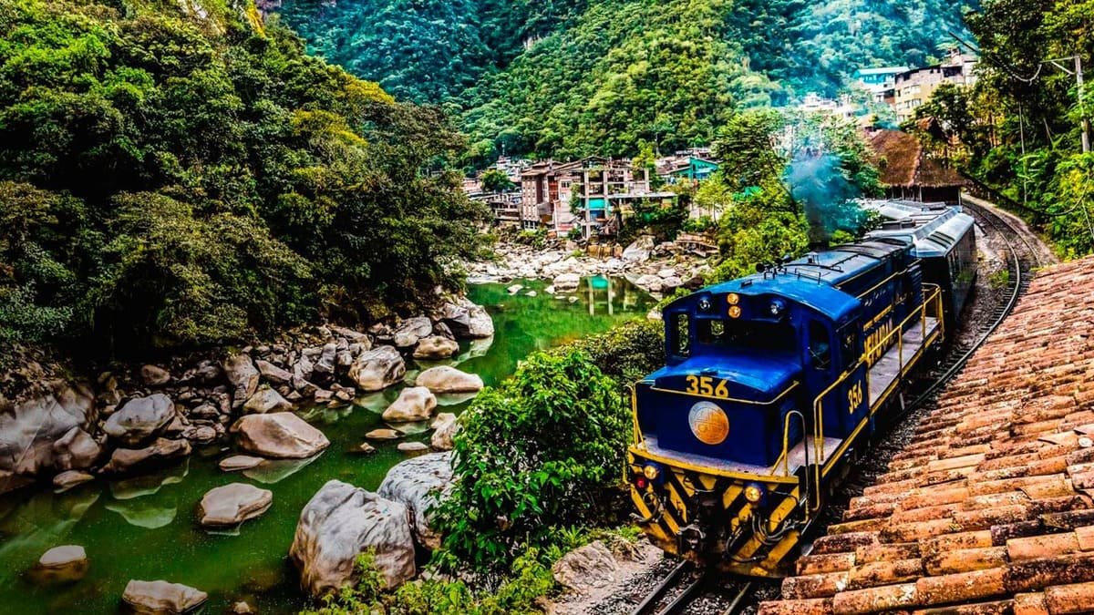 IncaRail tren